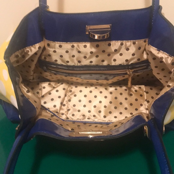 Melie Bianco Purse !! - Picture 5 of 7